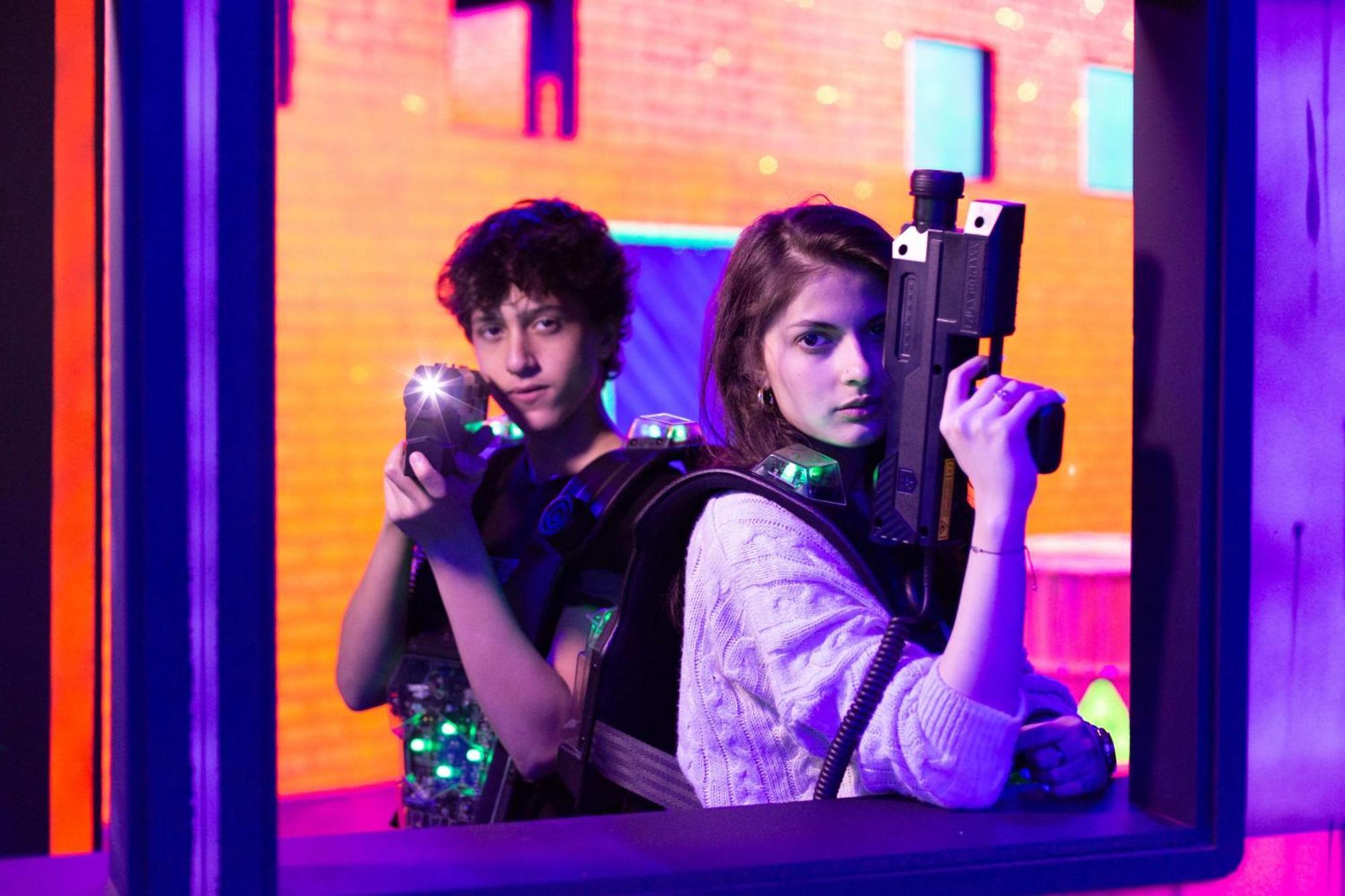 Hilton Salwa Beach Resort And Villas Abu Samra Eksteriør bilde Laser tag players