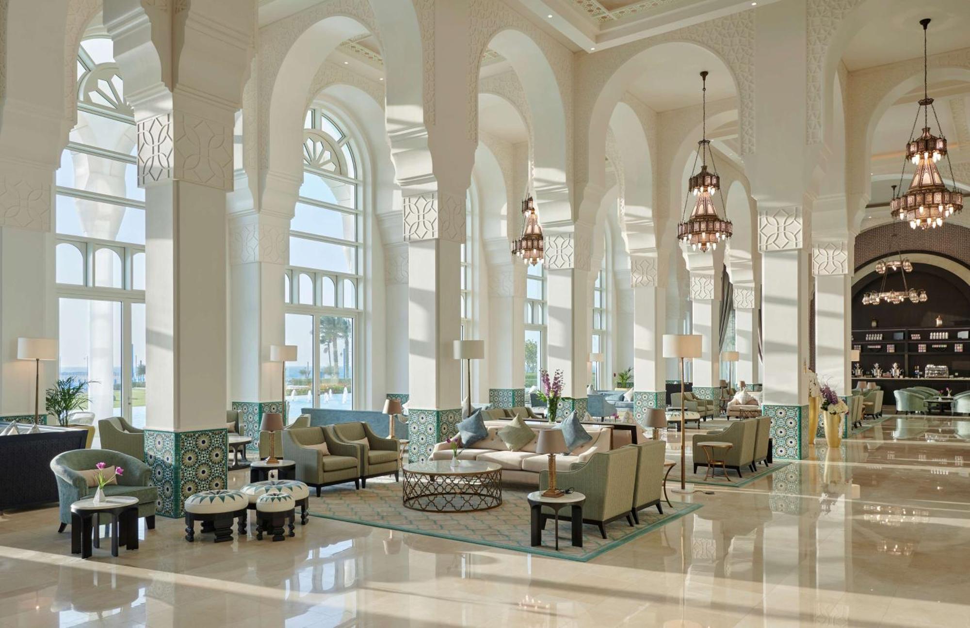 Hilton Salwa Beach Resort And Villas Abu Samra Eksteriør bilde The lobby